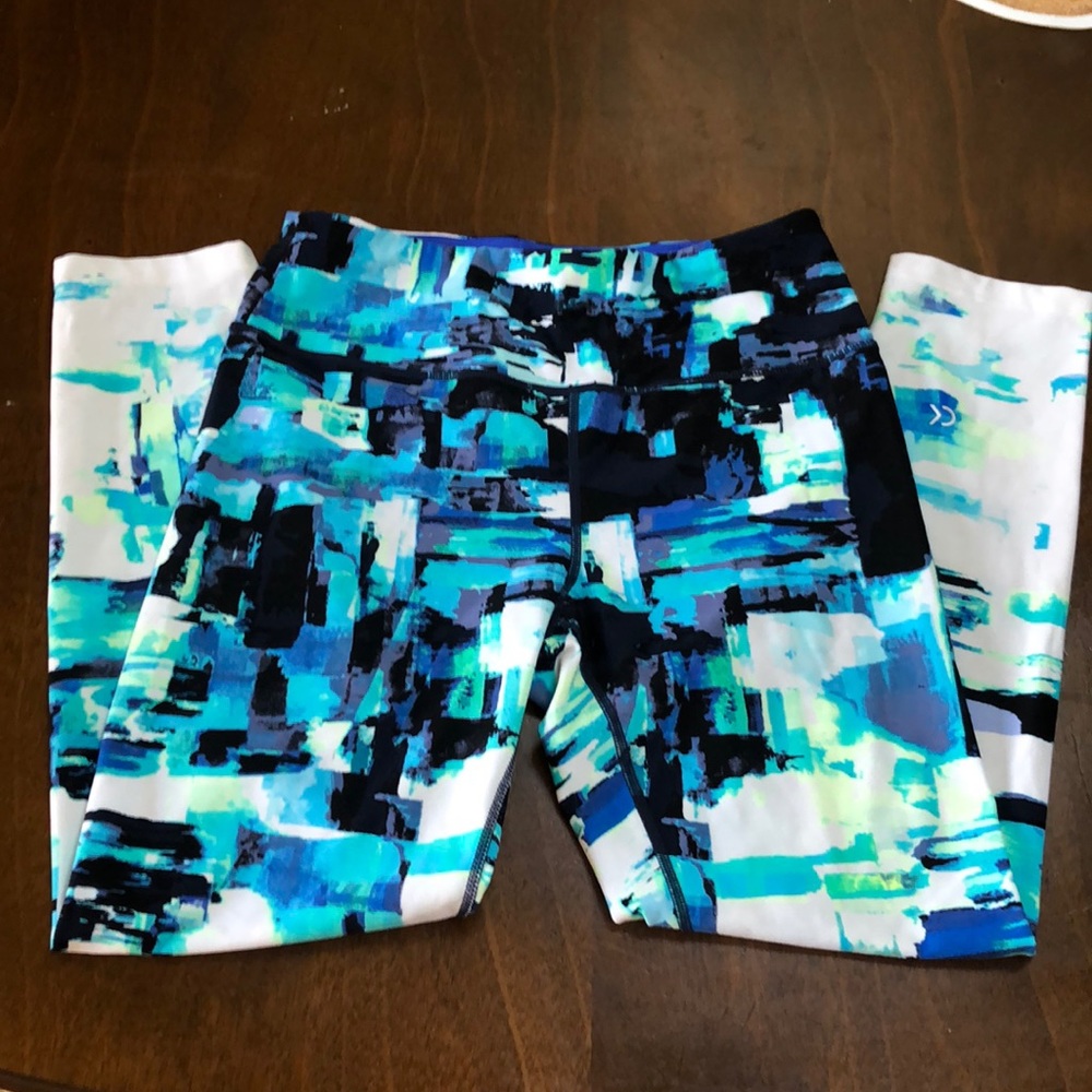 Calvin Klein performance wick capris